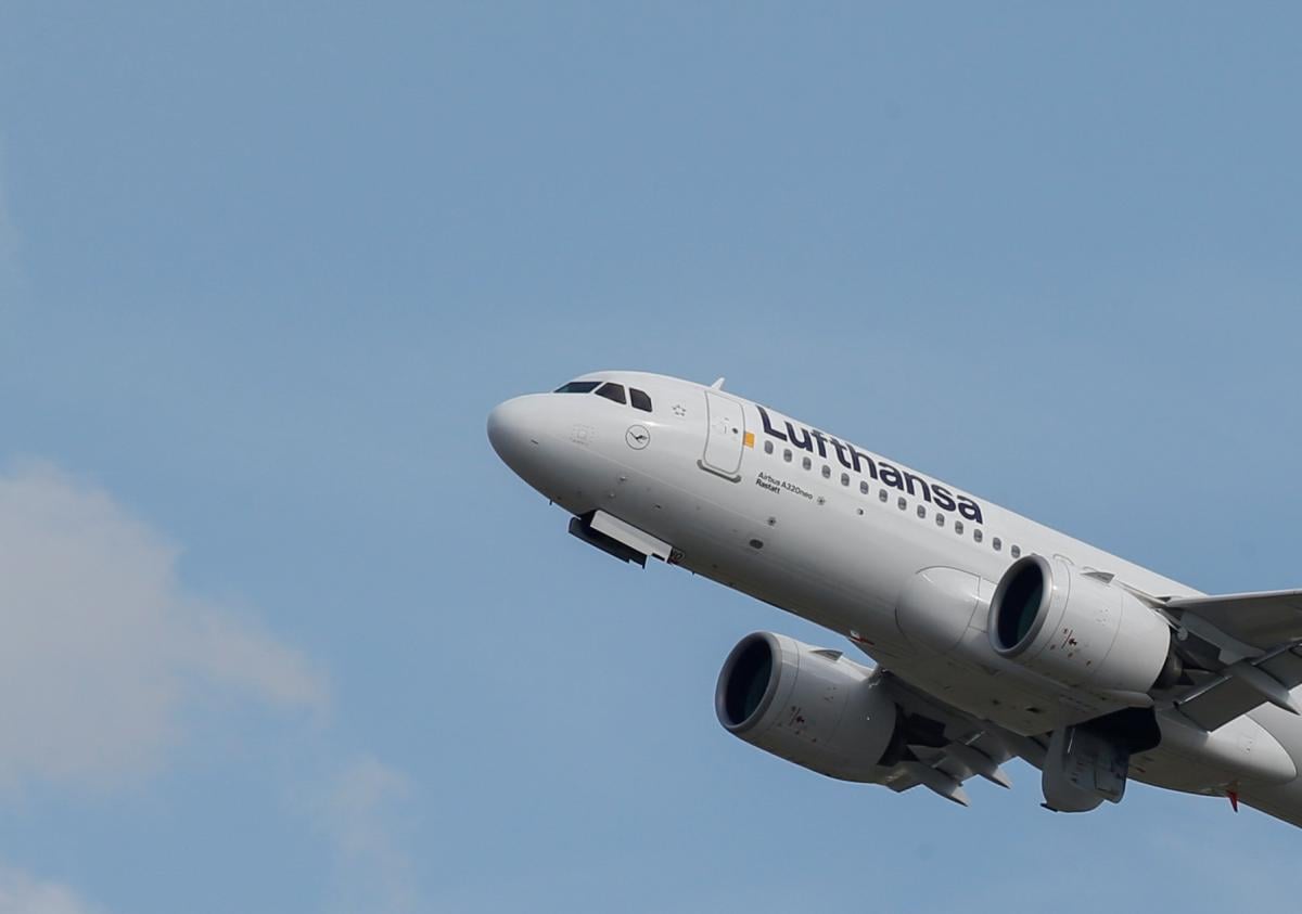 Перші європейські авіакомпанії офіційно скасовують рейси через дефіцит пального