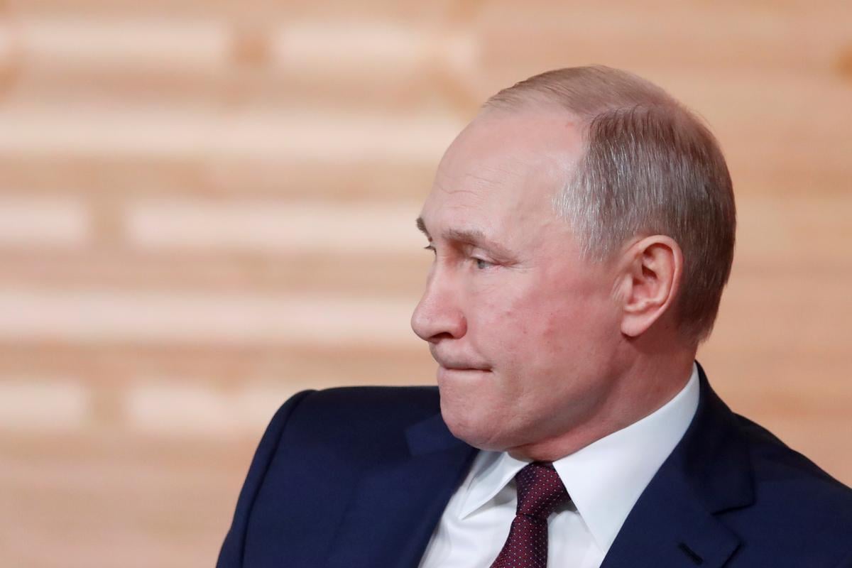 Путін ходить лезом ножа і ризикує впасти, - The Telegraph