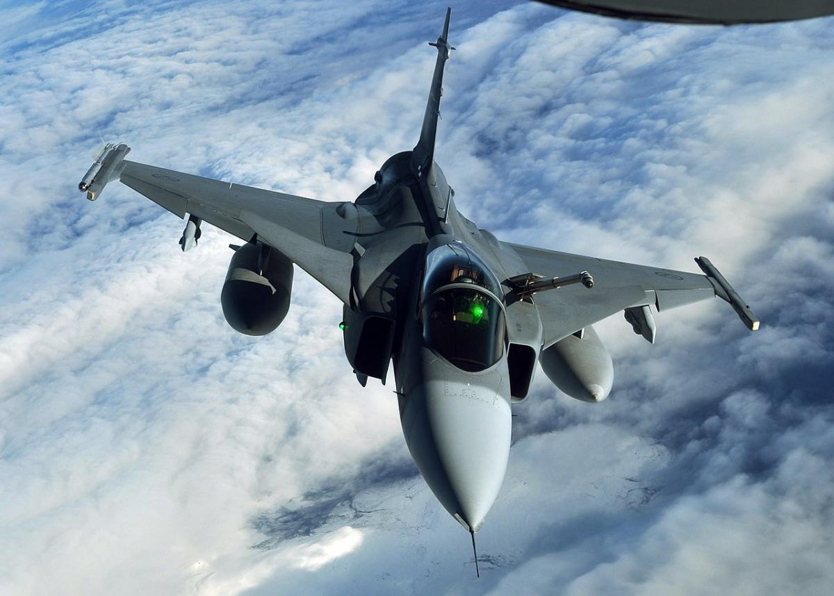 Швеція готує передачу Україні винищувачів Gripen, - ЗМІ