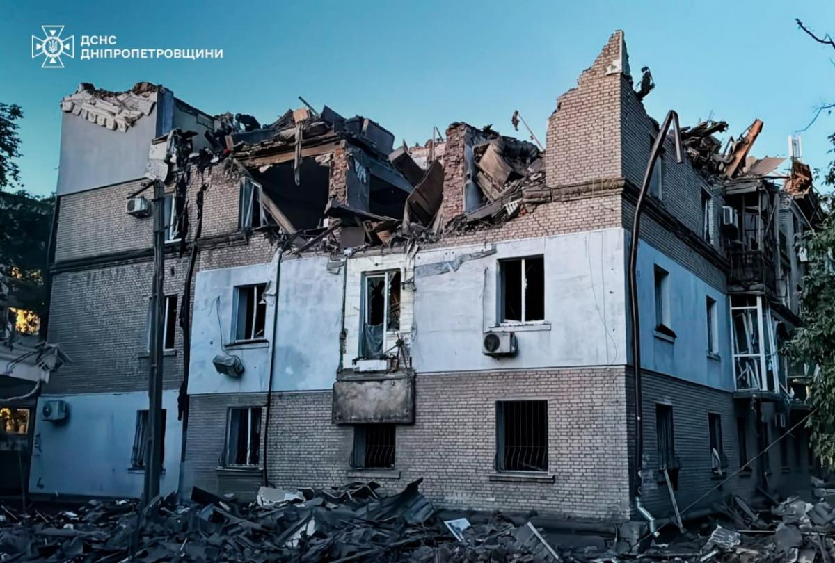 У Дніпрі внаслідок російського удару вже 9 загиблих, серед них – маленька дитина