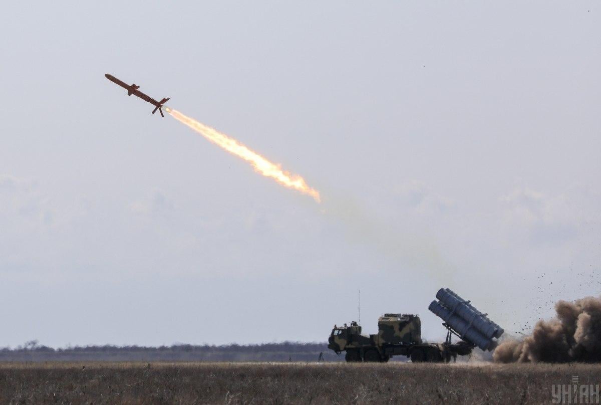 ЗСУ уразили об’єкт чорноморського флоту РФ в Севастополі (відео)