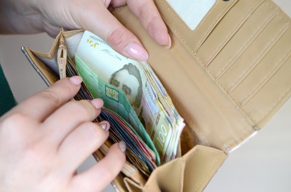 Скільки зароблятимуть українці у наступні три роки: уряд оновив прогноз