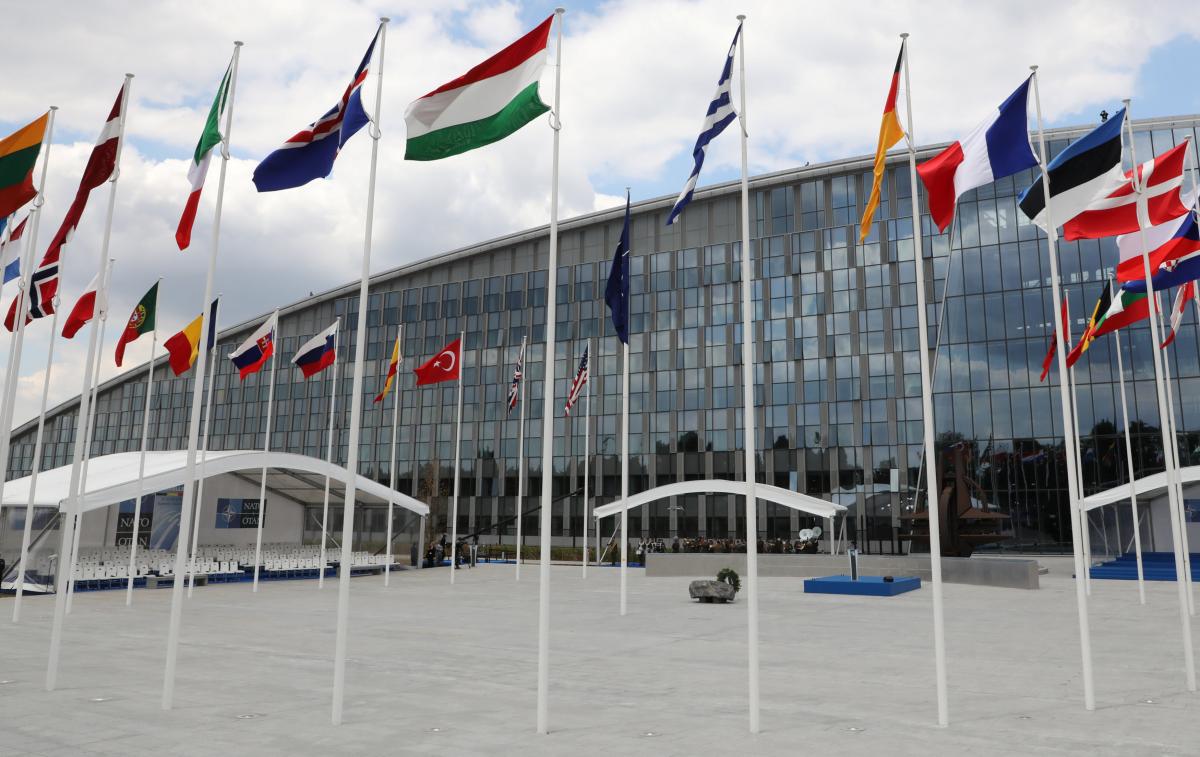 Союзники НАТО пообіцяли мільярди доларів на угоди про озброєння та допомогу Україні