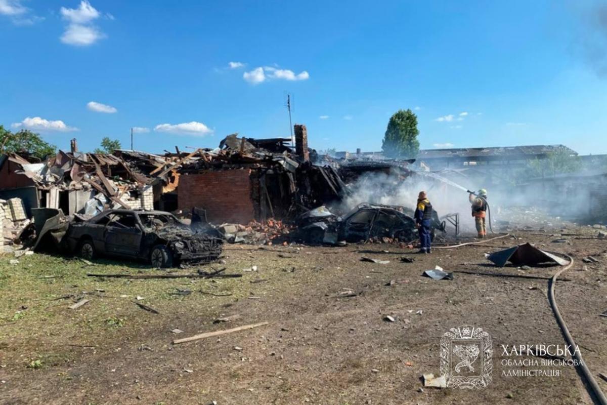 Росіяни посеред дня вдарили КАБами по Харкову: є загиблий та багато постраждалих