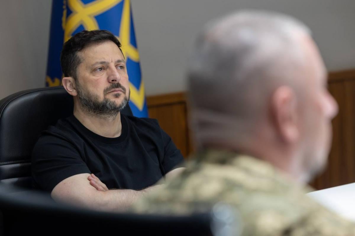 Зеленський поговорив з вищим військовим керівництвом ЗСУ: про що йшлося