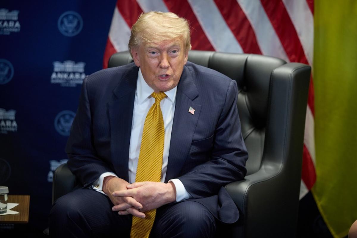 Трамп несподівано заявив, що ще не вирішив, чи давати Україні ліцензію на ракети Patriot, - FT