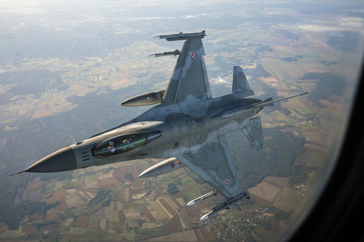 В Україні виникла критична проблема з F-16: WSJ назвав причину