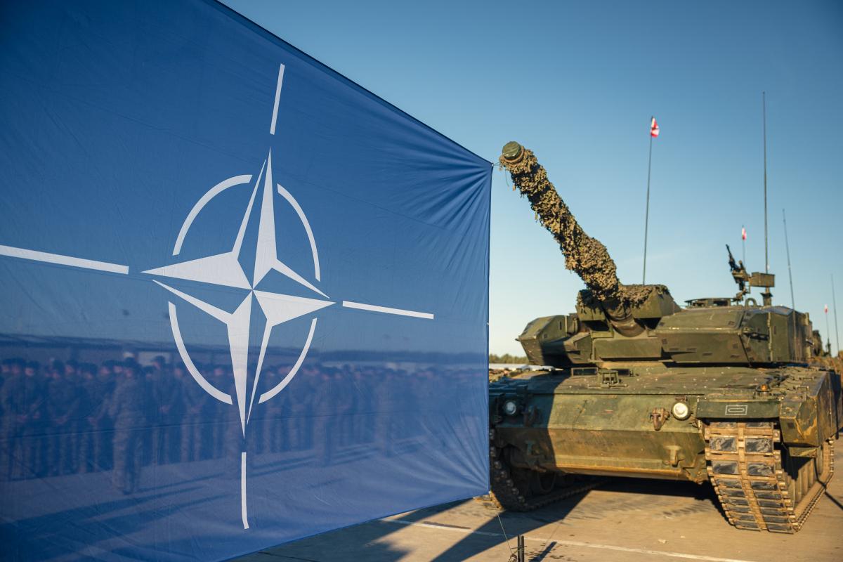 НАТО розробляє стратегію швидкої перемоги у разі нападу Росії, - Bloomberg